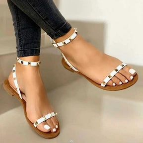 Women's buckle strap rivet sandals - Loja Ammix